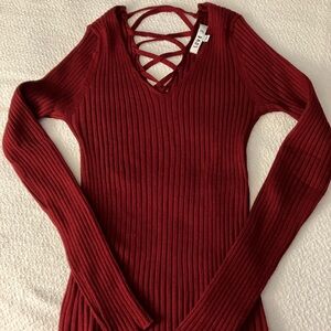 Love J Maroon Ribbed Sweater L